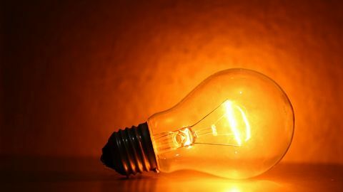 Nguồn sáng là gì cho ví dụ ? Tổng hợp câu hỏi & bài tập về nguồn sáng