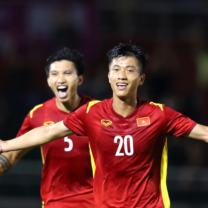 Tiền vệ Phan Văn Đức đầu quân cho CLB Công An Hà Nội dự V-League 2023 - Tuổi Trẻ Online