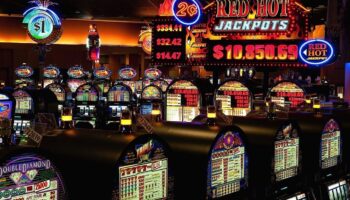 casino jackpot city $100 free spins