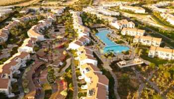 online casino dealer school