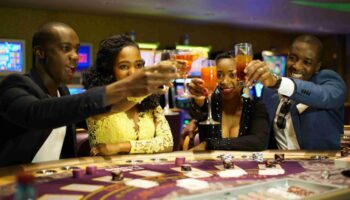 play regal app download