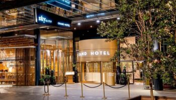 Slot queen of queens